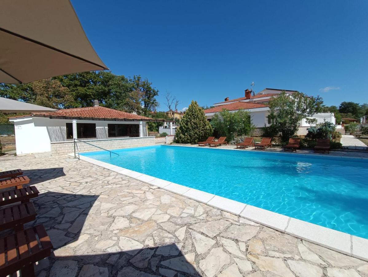 Hotel Holiday Hotel 3*