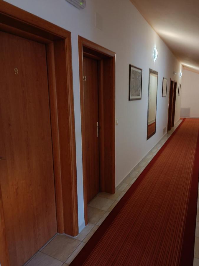 Hotel Holiday Hotel