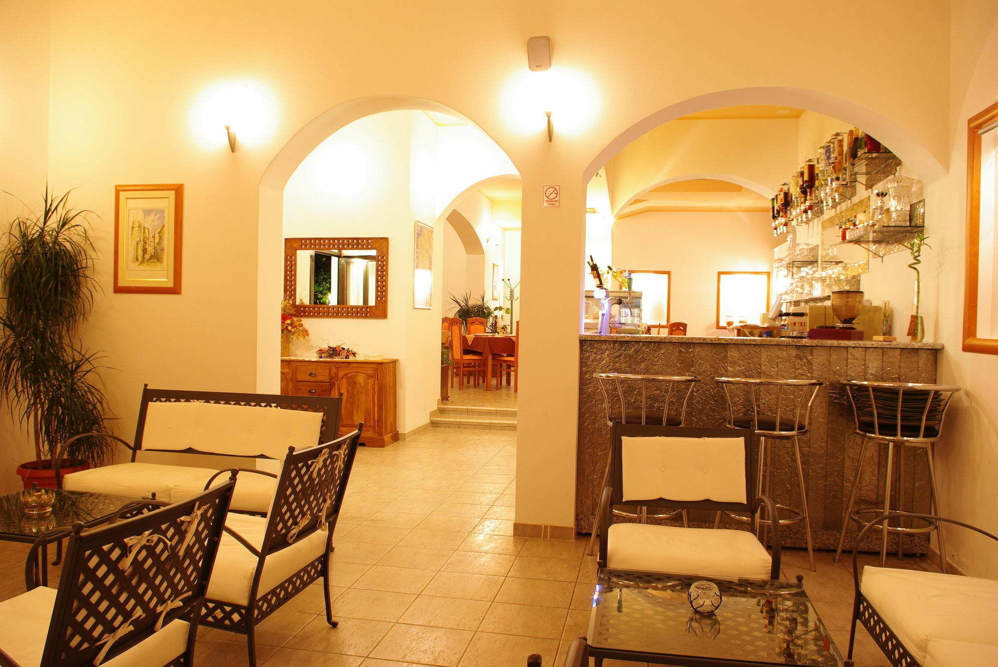 Hotel Holiday 3*